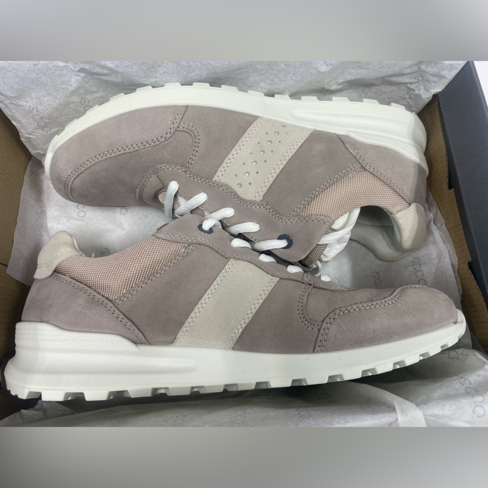 New Womens Ecco Danish Design Sneaker Size 8-8.5 US